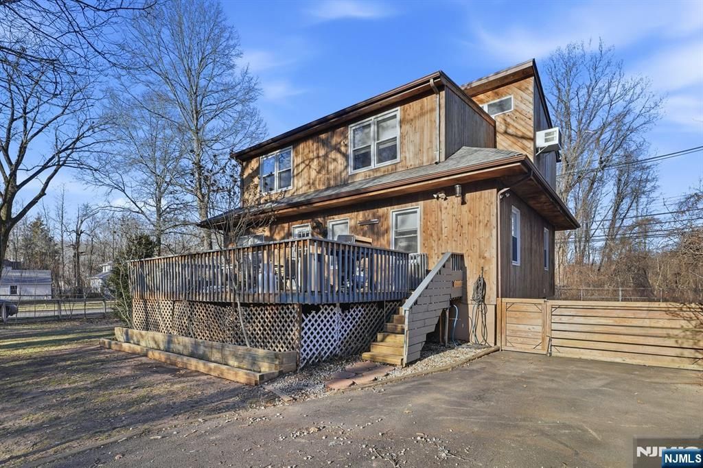 Photo of 31 West Street, Closter, NJ 07624 (MLS # 26004730)