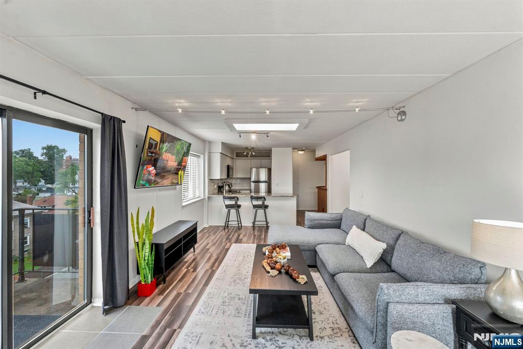 5 Linden Street 6G