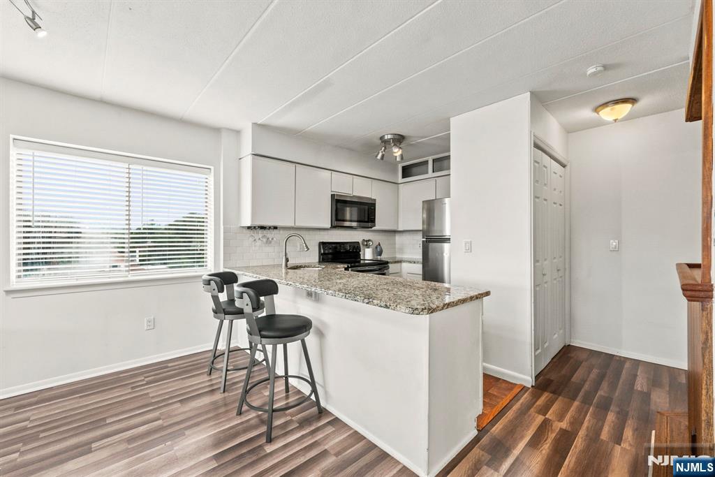 5 Linden Street 6G