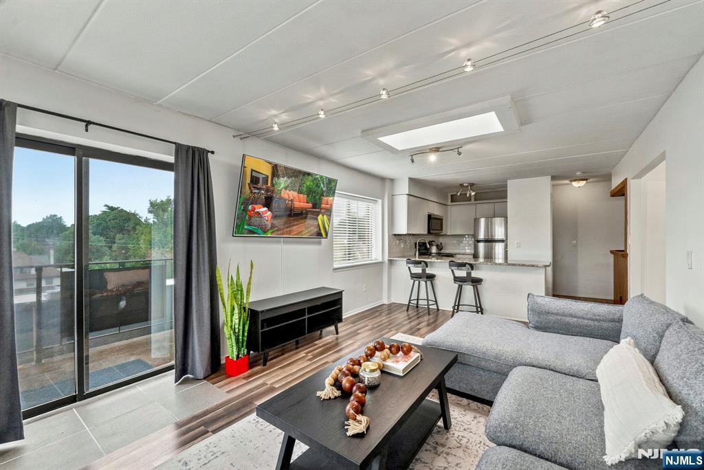 5 Linden Street 6G
