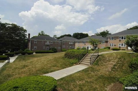 Photo of 5 Heights Rd #O-2, Ridgewood Village, NJ 07450 (MLS # 26008797)