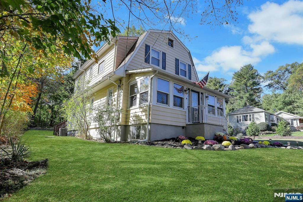 Photo of 172 Yawpo Ave, Oakland, NJ 07436 (MLS # 26015679)