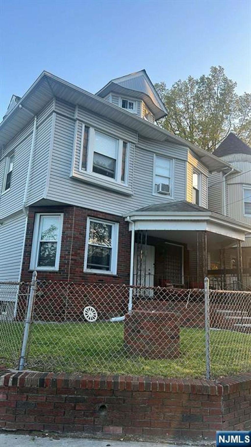 Photo of 438440 Park Avenue, Paterson, NJ 07504 (MLS # 26010142)