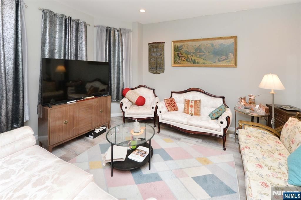 Photo of 839 15th Street, Newark, NJ 07108 (MLS # 26002413)