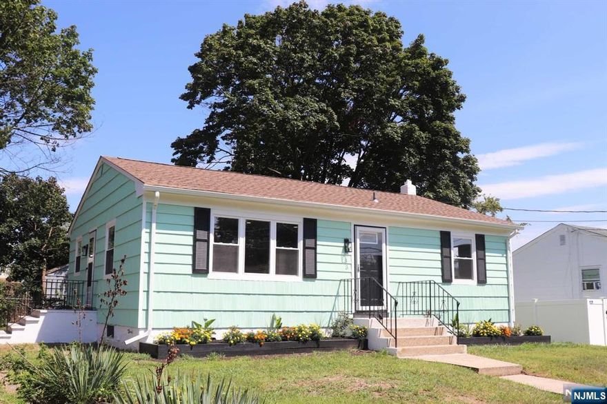 Come see this beautifully renovated Ranch home and be the first person to use its modern kitchen with stainless steel appliances, entertain in the spacious living room, enjoy the new finished bathroom and beds, finally use your vision for the private back yard. Conveniently located close to schools, parks, shopping, and easy access to major highways; this home is just waiting for someone to make it theirs and start making memories in it for years to come.