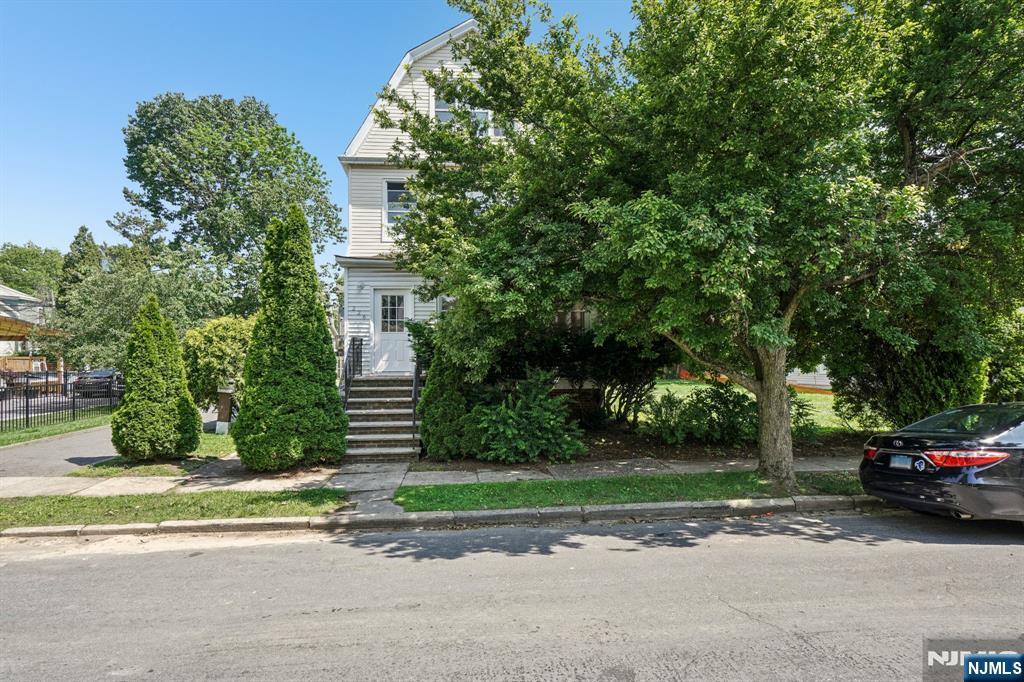 226 Waverly Place