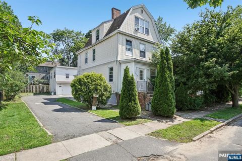 Photo of 226 Waverly Place, South Orange Village, NJ 07079 (MLS # 25029911)