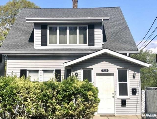 721 Stewart St 1Fl, Ridgefield, New Jersey - 2 Bedrooms  
2 Bathrooms  
5 Rooms - 
