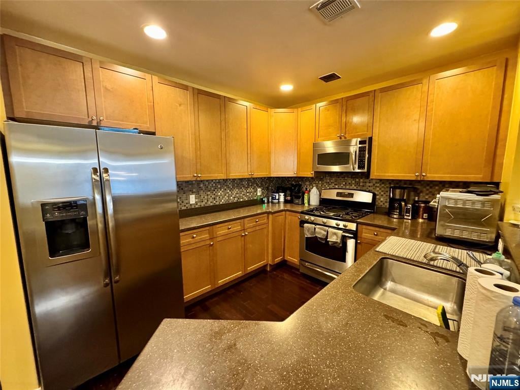 54 Polifly Road 108