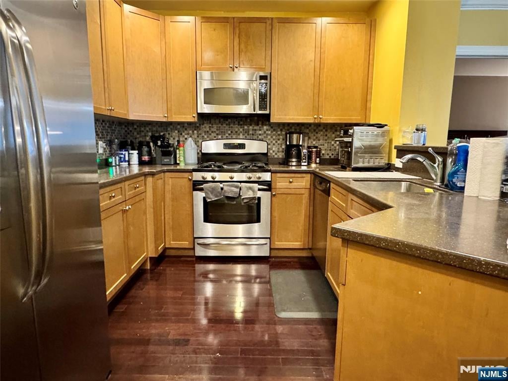 54 Polifly Road 108