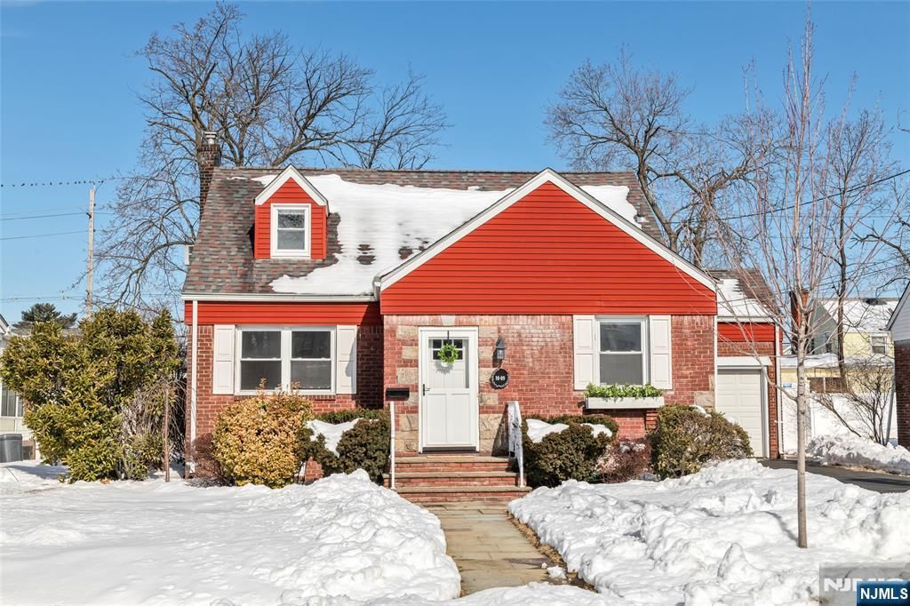 Photo of 1009 Charles Street, Fair Lawn, NJ 07410 (MLS # 26006512)