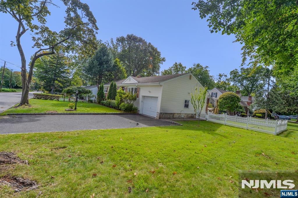 Homes for Sale in Northern NJ | ThisIsRiverEdge.com 841 Martin Avenue