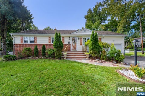 Photo of 841 Martin Avenue, Oradell, NJ 07649 (MLS # 26028636)