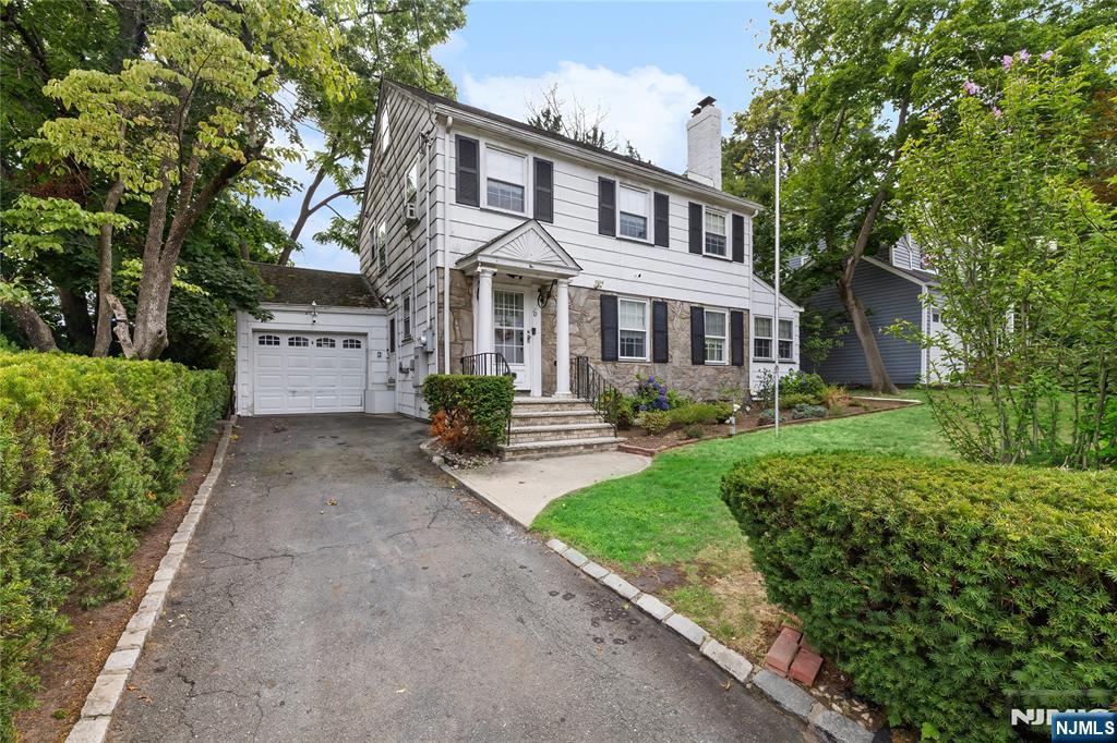10 Reid Avenue