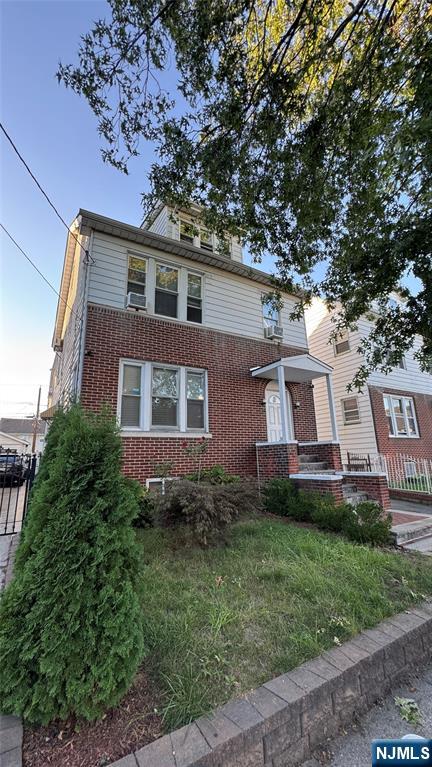 Photo of 137 15th Street, Bloomfield, NJ 07003 (MLS # 26035142)