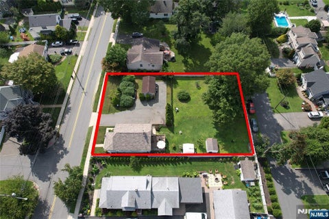 Photo of 22 Jacksonville Road, Pequannock Township, NJ 07444 (MLS # 26031715)