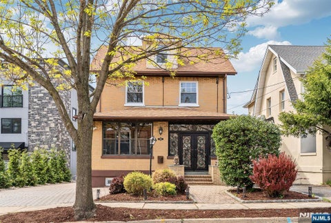 Photo of 50 Spruce Avenue, Ridgefield Park, NJ 07660 (MLS # 26014425)