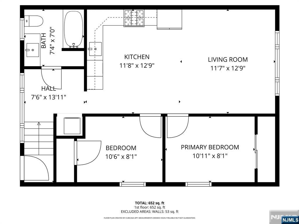 Main image without alt text