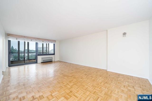 200 Winston Drive 401