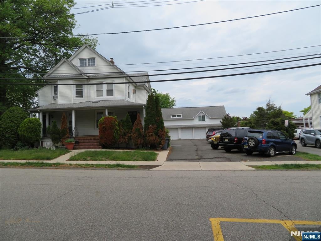 12 Bergen Street