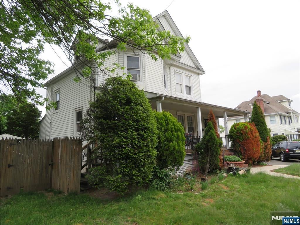 12 Bergen Street