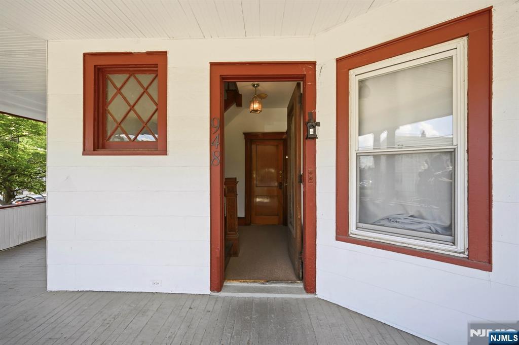 948 Van Houten Avenue