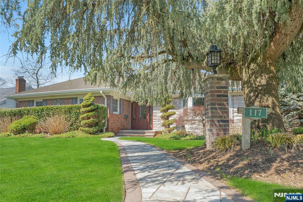 117 Wanamaker Avenue