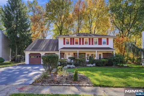 Photo of 15 Kimberly Way, River Edge, NJ 07661 (MLS # 26041171)