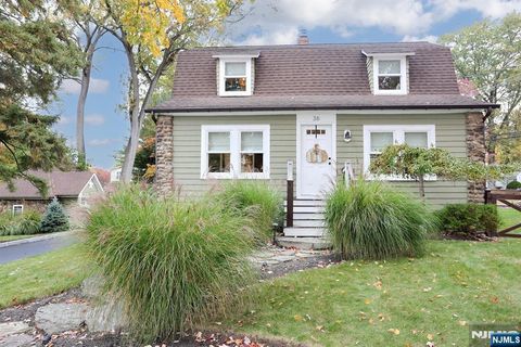 Photo of 36 Mountain Ave, Park Ridge, NJ 07656 (MLS # 25037722)