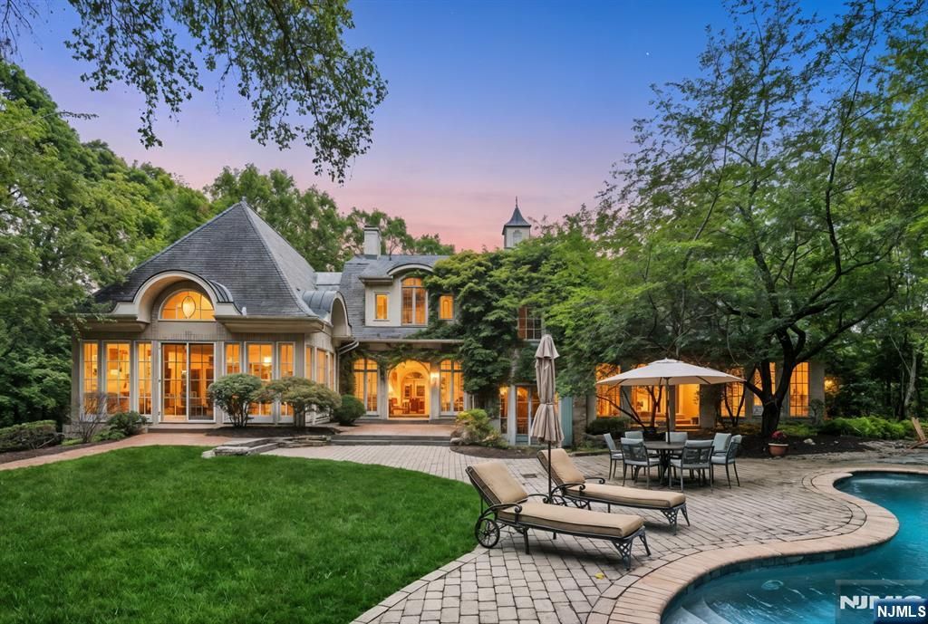 Photo of 505 Timberline Drive, Franklin Lakes, NJ 07417 (MLS # 25035154)