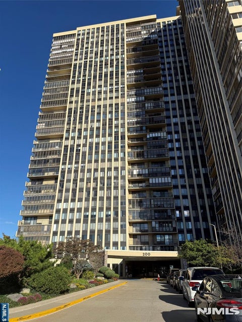 Photo of 200 Winston DR #1721, Cliffside Park, NJ 07010 (MLS # 26040489)