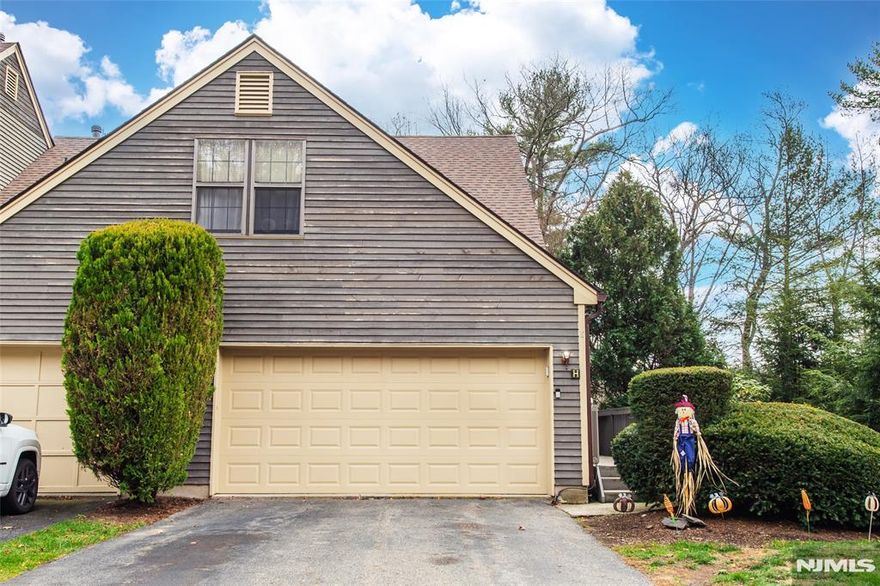 One Dog/One Cat per HOA rules - complex is FHA approved - 2 months maintenance towards Capital Reserves is due at closing ($950 1x Fee) Please note as of 1/1/2026 monthly fees will be $513.76