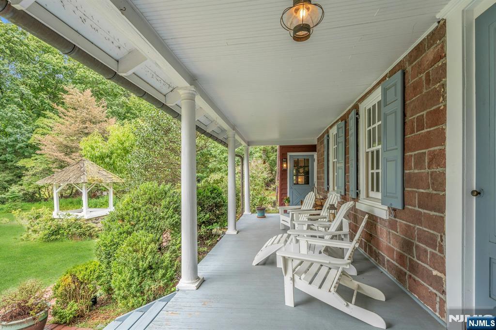 142 Pascack Road