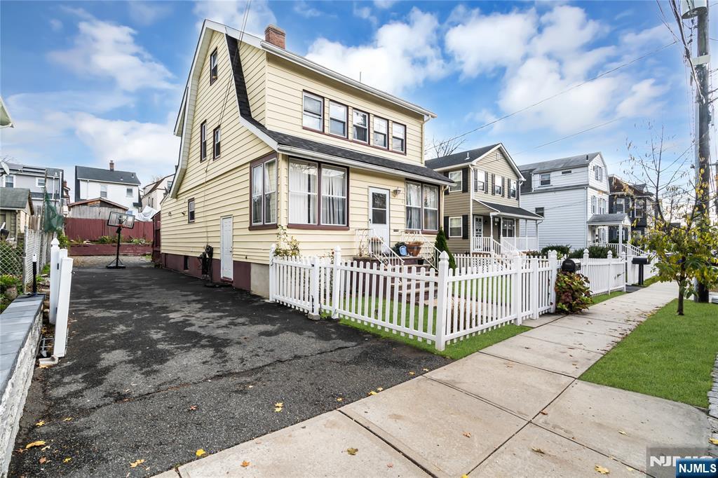 110 Whittlesey Avenue