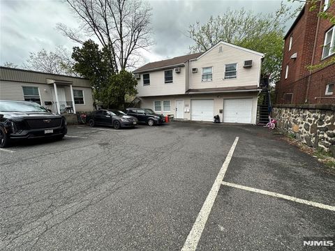 Photo of 2361 Lemoine Avenue #A, Fort Lee, NJ 07024 (MLS # 25012786)