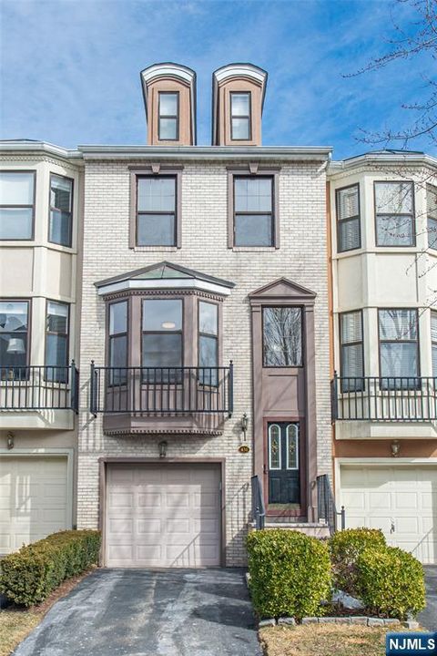 431 Hartford Drive 4032 Nutley NJ 07110