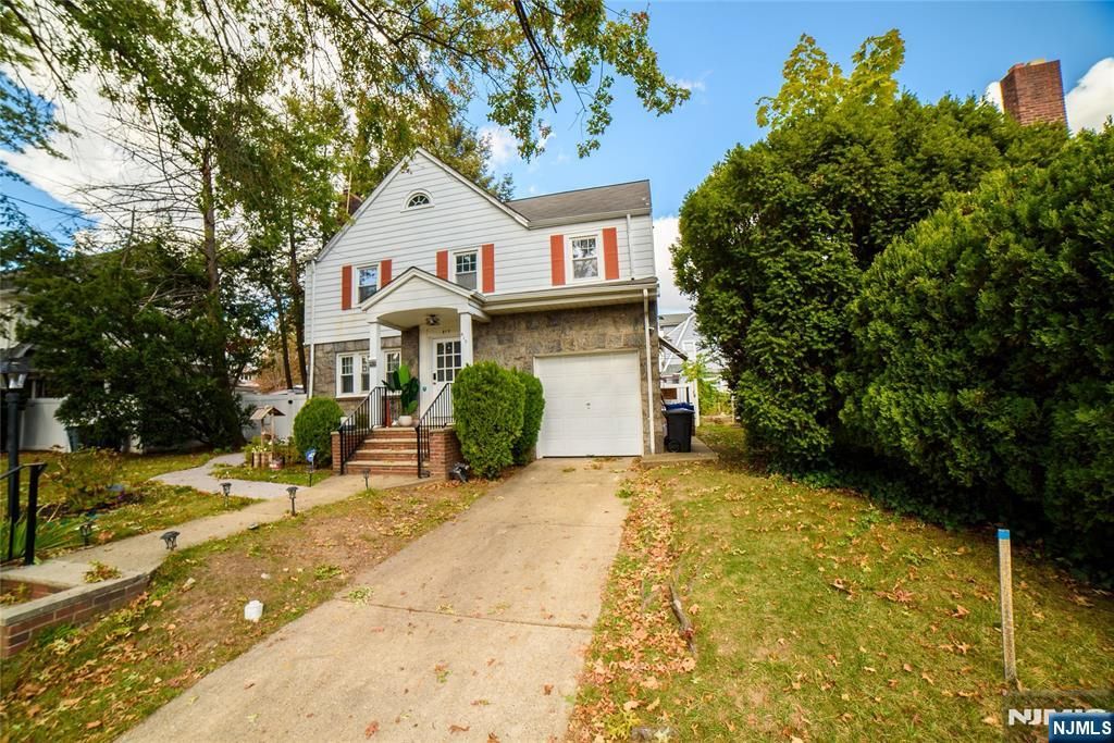 Photo of 415417 19th Avenue, Paterson, NJ 07504 (MLS # 25038111)