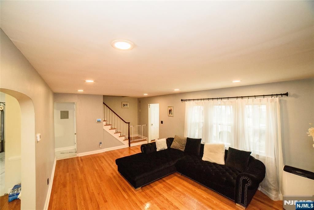 Photo of 415417 19th Avenue, Paterson, NJ 07504 (MLS # 25038111)