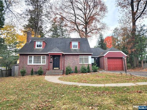 Photo of 16 Burlington Rd, Tenafly, NJ 07670 (MLS # 25041766)