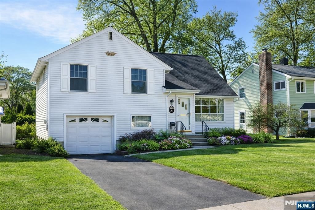 Photo of 96 Grove Street, Waldwick, NJ 07463 (MLS # 26003597)