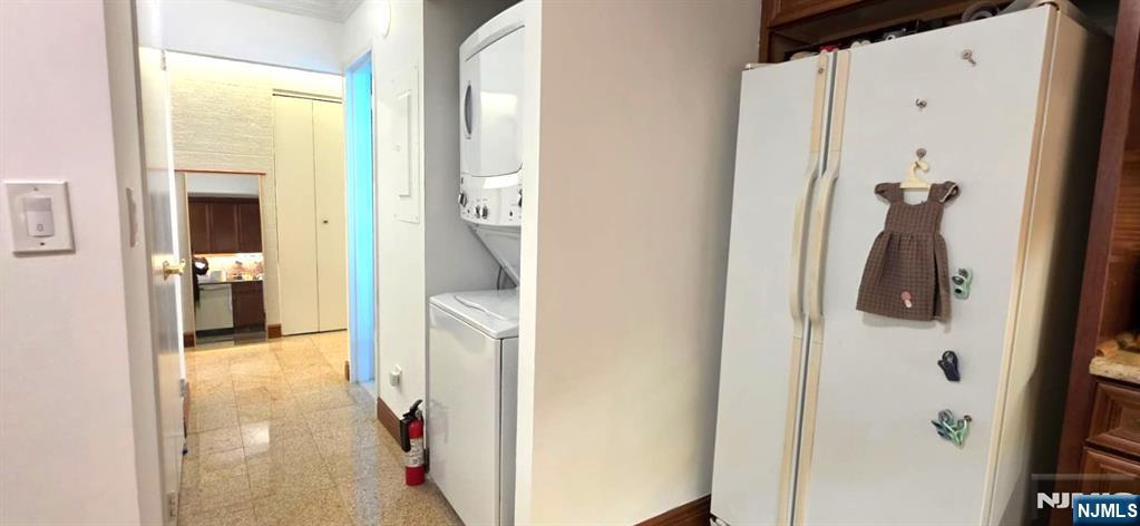 1055 River Road 302