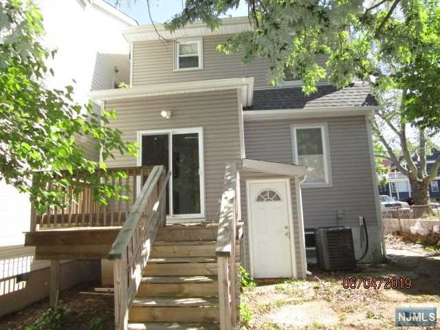 858 Lyons Avenue