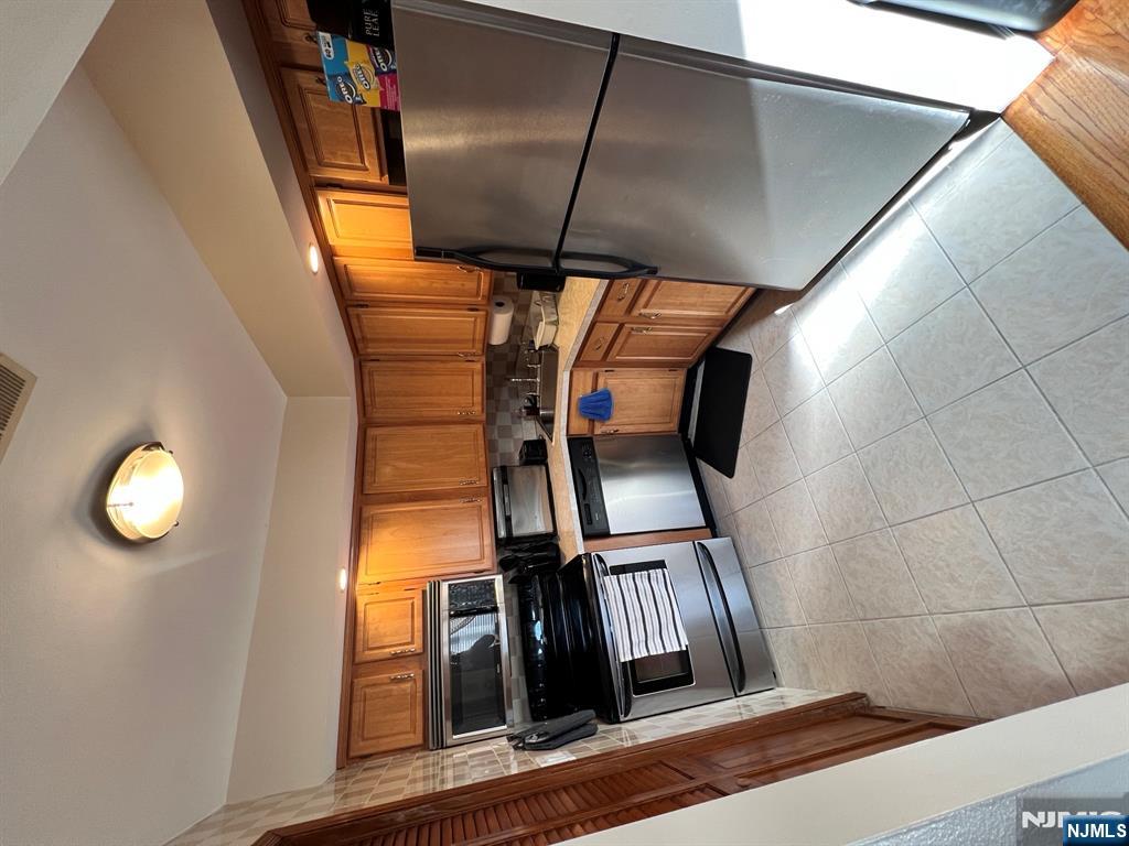 52 Heckel Street 303