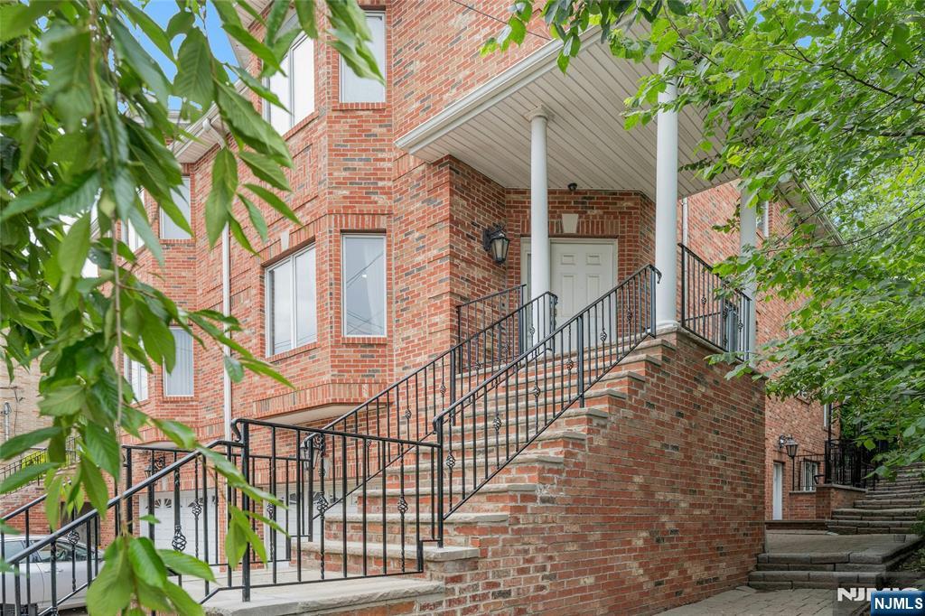 434 B 7th Street 2