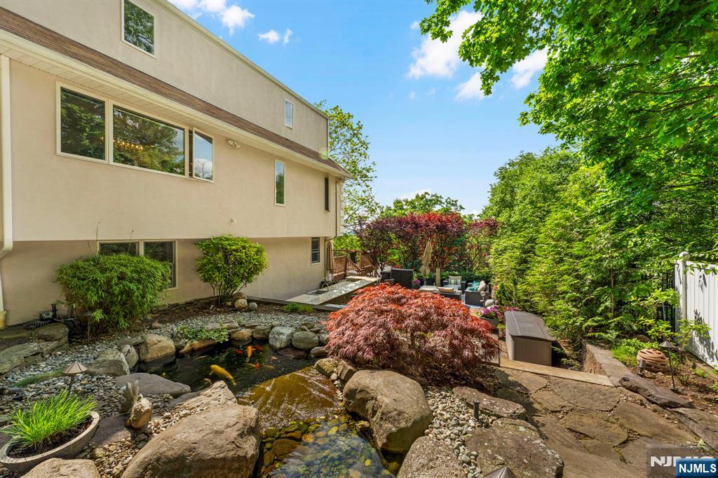 801 Oakwood Lane