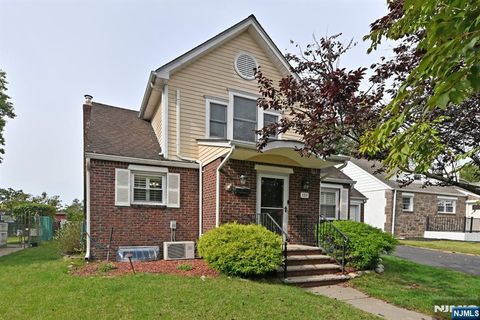 181 Huguenot Drive New Milford NJ 07646