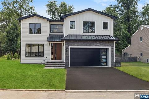 993 Adams Place Twp of Washington NJ 07676