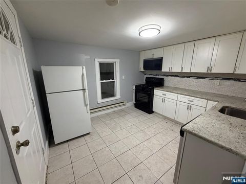 Photo of 25 Hopper St, Prospect Park, NJ 07508 (MLS # 26003022)