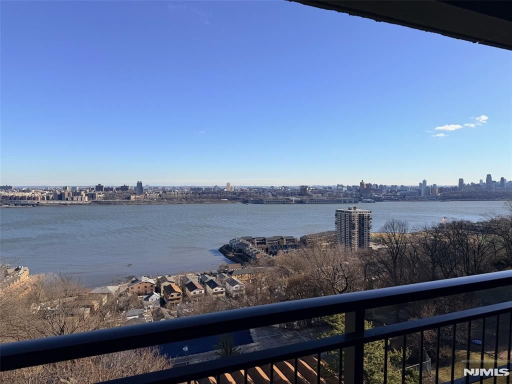 Photo of 2 Horizon Road #1030, Fort Lee, NJ 07024 (MLS # 26001784)