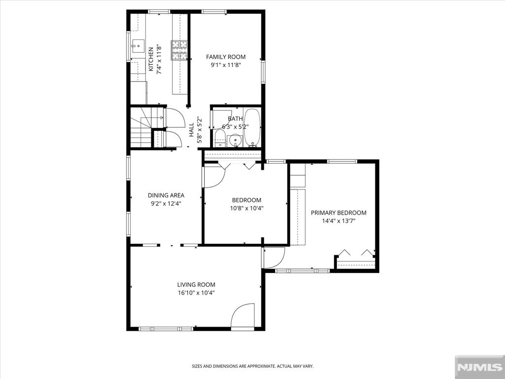 Main image without alt text